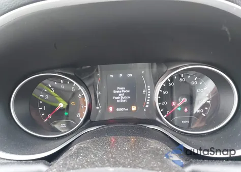 2019 Jeep Compass Latitude 4X4 from USA, damaged, VIN 3C4NJDBB7KT689257